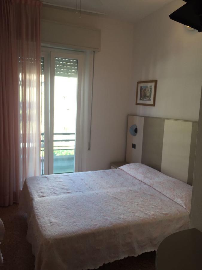 רימיני Hotel Barbiani מראה חיצוני תמונה