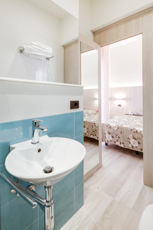 רימיני Hotel Barbiani מראה חיצוני תמונה